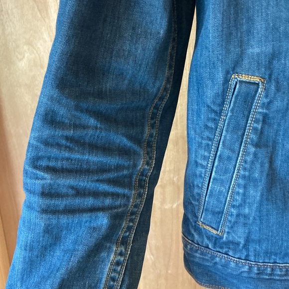 Levi’s Denim Trucker Jacket - Picture 4 of 7